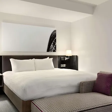 Hilton Angel Islington Hotel