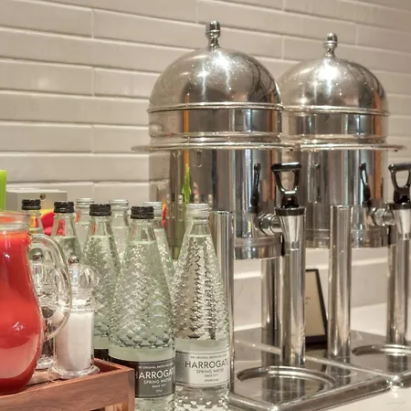 Hilton Angel Islington 4*