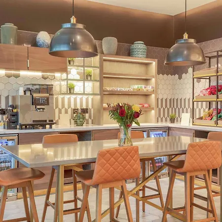 Hilton Angel Islington 4* Londýn