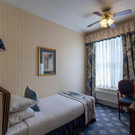 London Lodge Hotel 3* London