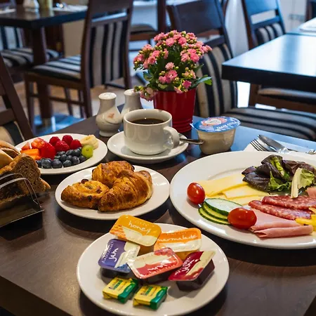 London Lodge Hotel 3*