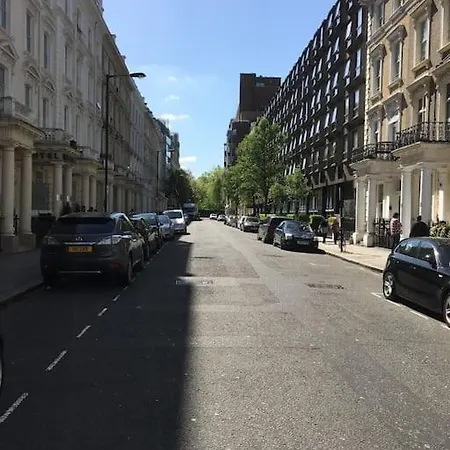 Hyde Park 3bed With Patio As Seen On Tv House Hunters International * London
