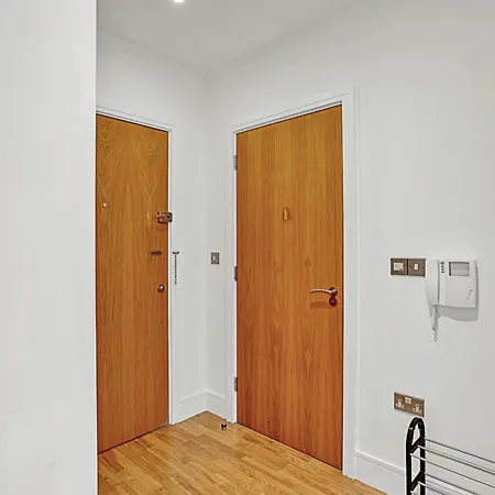 Urban Retreat Stylish 1-bed Bliss London