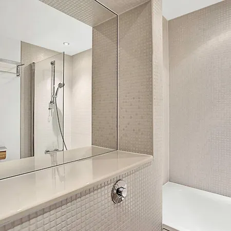 Urban Retreat Stylish 1-bed Bliss Apartment London