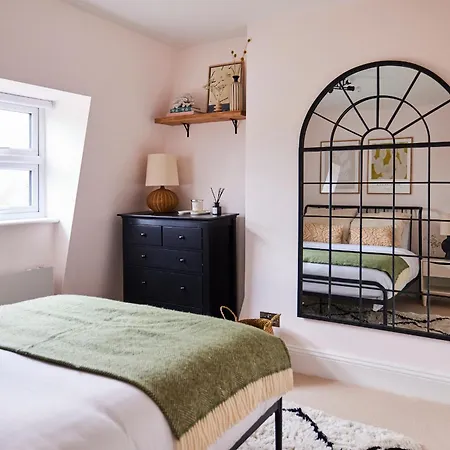 The North Notting Hill Crib - Bright 1bdr Flat Apartment London