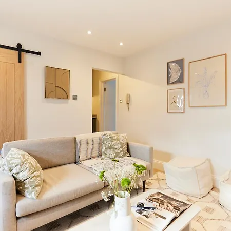 The North Notting Hill Crib - Bright 1bdr Flat Apartment *