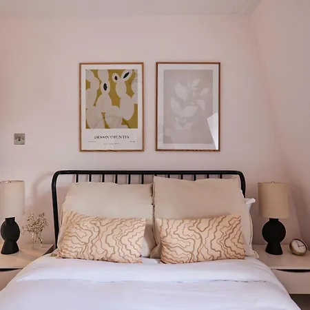 The North Notting Hill Crib - Bright 1bdr Flat Apartment London