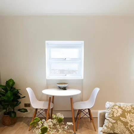 The North Notting Hill Crib - Bright 1bdr Flat Apartment