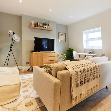 The North Notting Hill Crib - Bright 1bdr Flat Apartment
