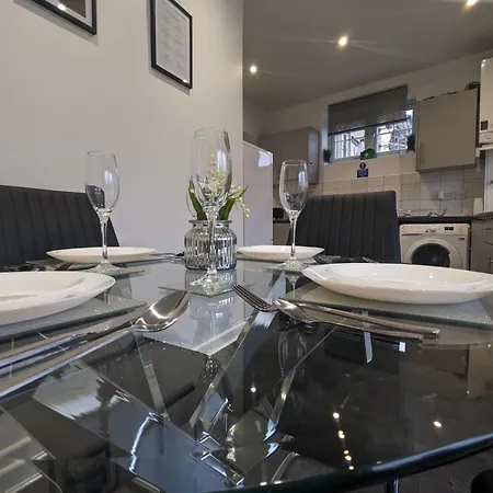 The Manor In Wembley * London