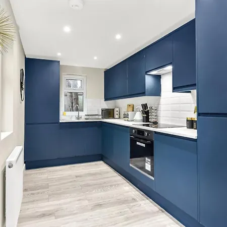 Elegance: Spacious 2br For Urban Comfort * Twickenham