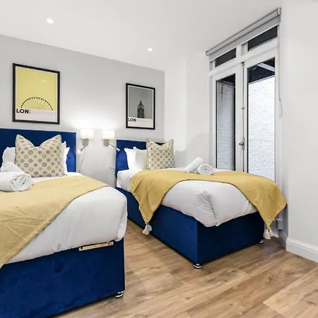 Calling: 2br Flat With Chic Flair Appartamento