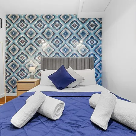 Modern One Bedroom Flat - Near Heathrow, Windsor Castle, Thorpe Park - Staines Tw18 Apartment London