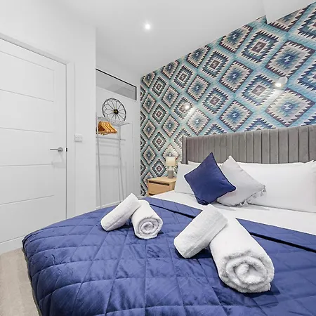 Apartment Modern One Bedroom Flat - Near Heathrow, Windsor Castle, Thorpe Park - Staines Tw18 London