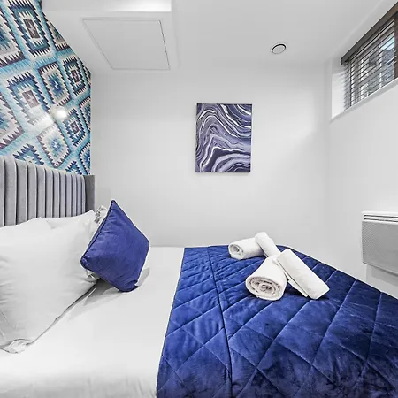 Apartment Modern One Bedroom Flat - Near Heathrow, Windsor Castle, Thorpe Park - Staines Tw18 London