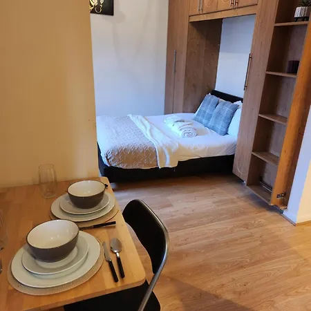 Uk Chaps Retreat: Private Chelsea London