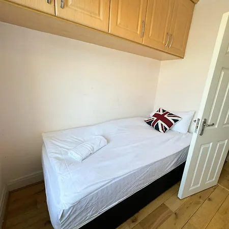Holiday home Beahive House
