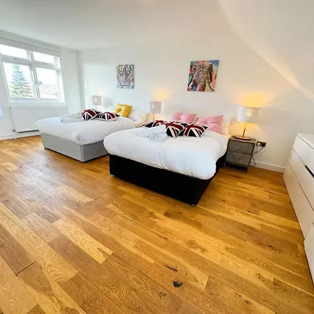 Beahive House Redbridge