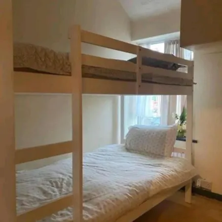 47r Place *