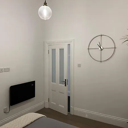 Modern And Spacious 2 Bedroom Flat Near Shoreditch Apartment *