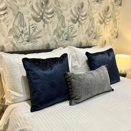 Modern Broadway -2 Mins To Tube & Well-equipped Apartman Ealing