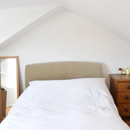 Contemporary 2bd Flat 4 Mins To Finsbury Park!