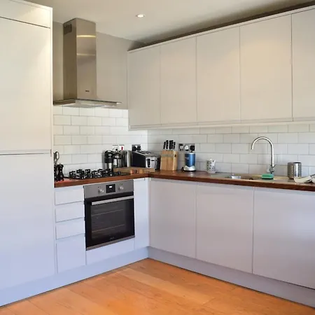 Contemporary 2bd Flat 4 Mins To Finsbury Park!