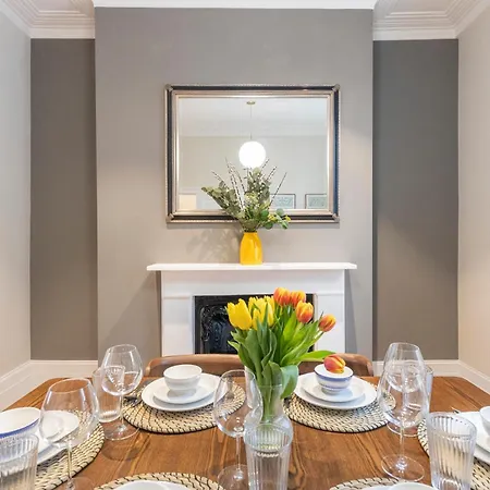 Guest Favorite Private With King Sized Bed And Garden Newly Renovated Apartment London