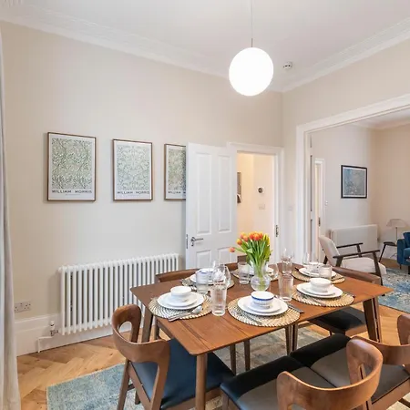 Guest Favorite Private With King Sized Bed And Garden Newly Renovated Apartment *