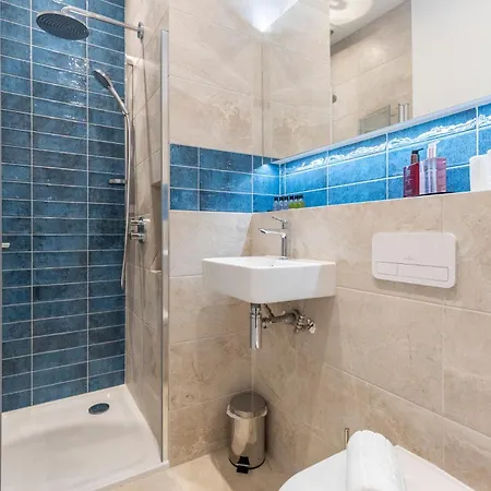Guest Favorite Private With King Sized Bed And Garden Newly Renovated