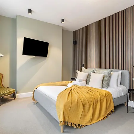 Apartment Guest Favorite Private With King Sized Bed And Garden Newly Renovated *