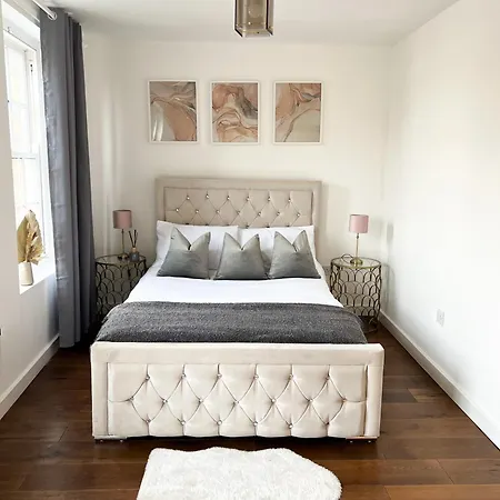 Apartment Stylish 1 Bedroom