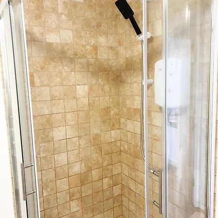 Stylish 1 Bedroom