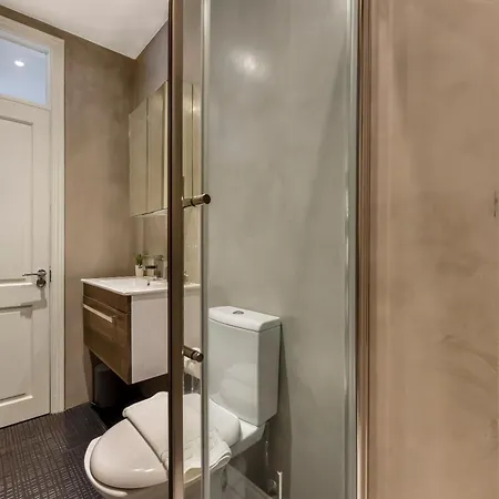 The West Kensington Collection Apartment *