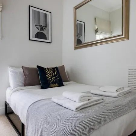 The West Kensington Collection Apartment
