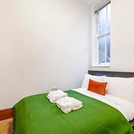 2 Bedroom In Center Of Apartment *