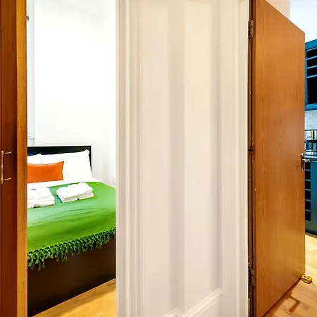 Apartment 2 Bedroom In Center Of London