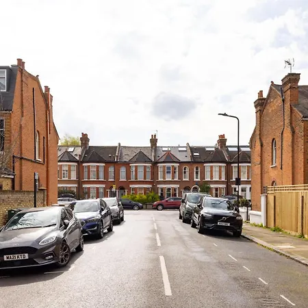 The Balham Apartment *
