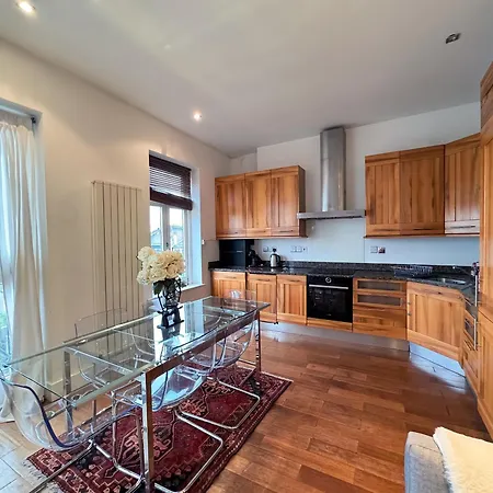 The Kensington Heights Apartment *