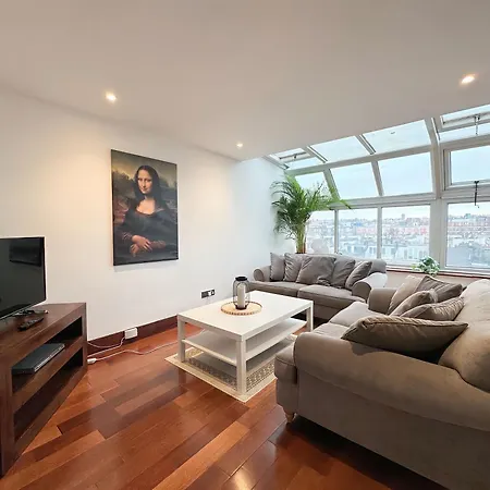 The Kensington Heights Apartment *
