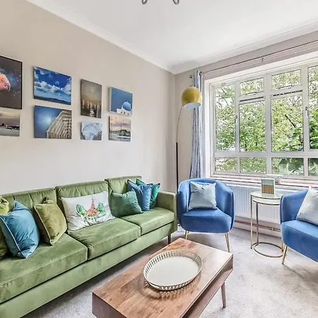 Pass The Keys - Modern Trendy Battersea Apartment London