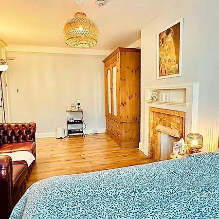 Rest Boutique Notting Hill