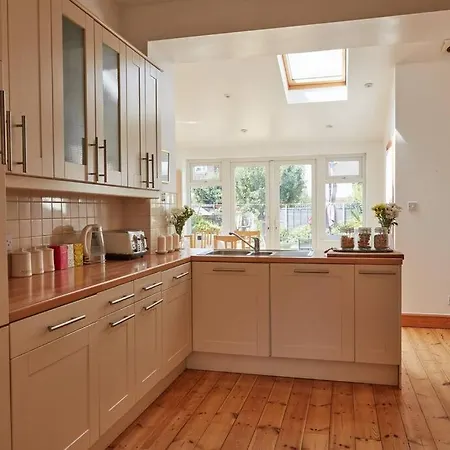 Beechhill House - London