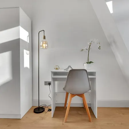 Homely - West Putney * Londýn