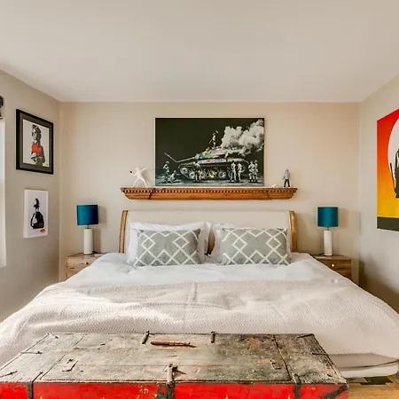 Stylish 2 Bed Flat With Balcony Great Views Nrtube * Londen