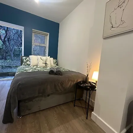 Halloway Guest 54 Apartment London