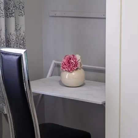 Spacious Double Bedroom In Shooters Hill