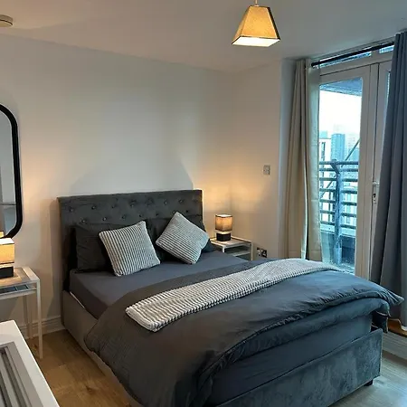 Cosy Views Apartment