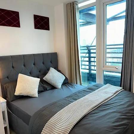 Cosy Views * London