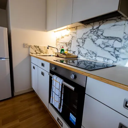 Apartment Beautiful And Spacious 2-bed In